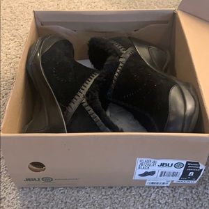 NWOT JBU Black Shoes